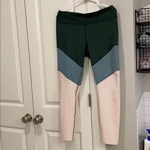 NWT Outdoor Voices Color Block 7/8 Leggings.